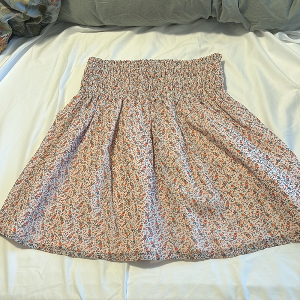 Zara basic flower skirt size small